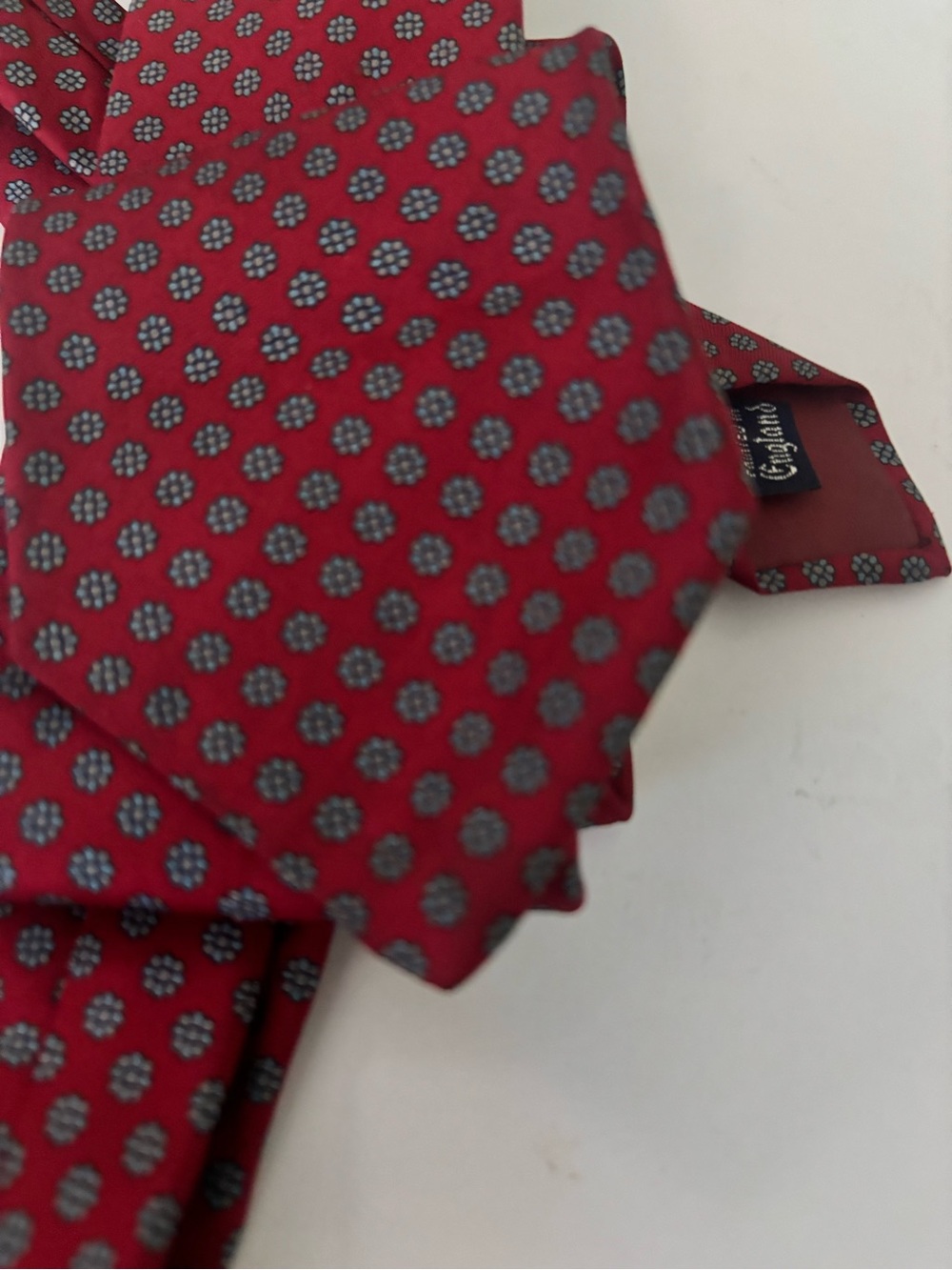 Tara Hall VTG silk tie hand block in England